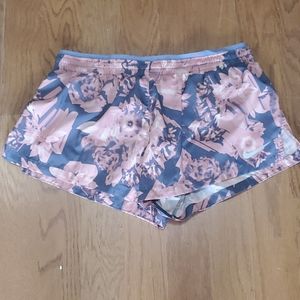 Nike athletic shorts sz m